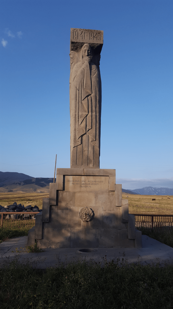 Remembering the Eastern Front through strategy gaming and historical memory